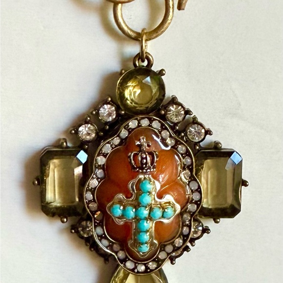Vintage Style Pendant with Turquoise and Brown Accents